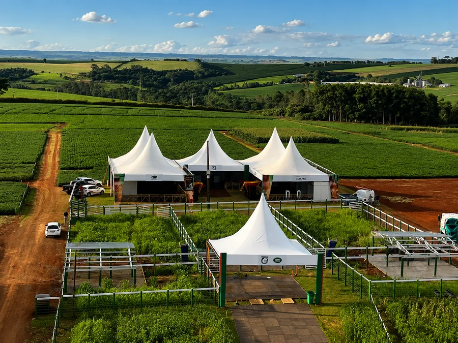 Tendas em evento do agro